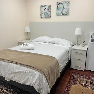  Privatunterkunft Comfortable Guest Near Downtown & Sights & Stores